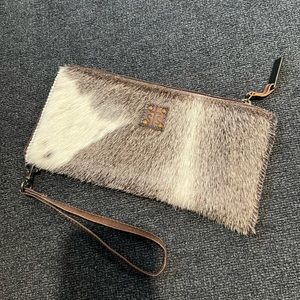 STS cowhide wristlet